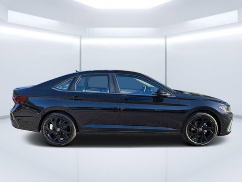 New 2026 Volkswagen Jetta SE FWD image 2