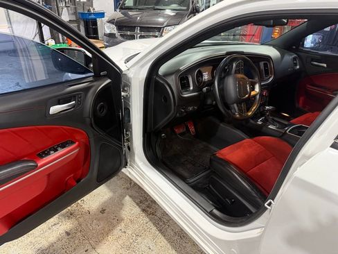 Used 2022 Dodge Charger Scat Pack image 8