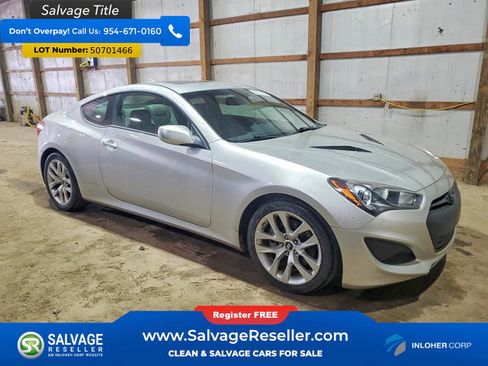 Used 2013 Hyundai Genesis 2.0T RWD image 5