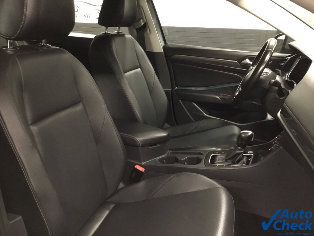 Used 2019 Volkswagen Jetta SEL FWD image 34