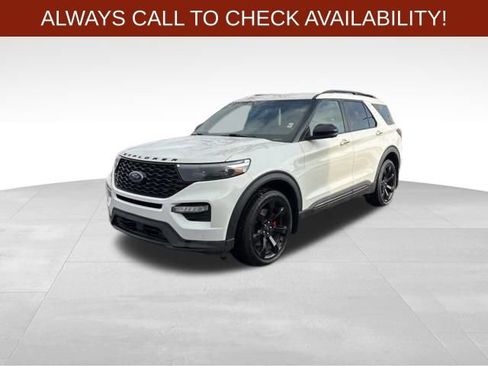Used 2021 Ford Explorer ST w/ ST Street Pack image 3
