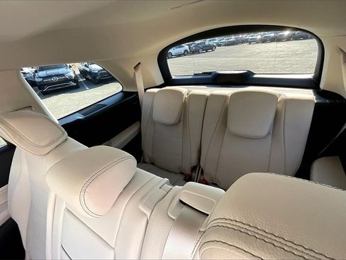 New 2026 Mercedes-Benz GLS 450 4MATIC image 11