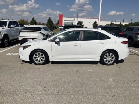Used 2024 Toyota Corolla LE image 4
