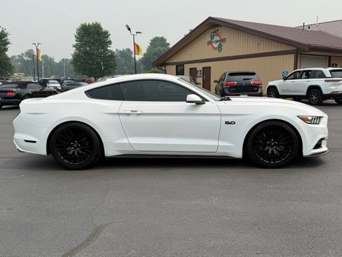 Used 2016 Ford Mustang GT w/ GT Performance Package RWD image 9