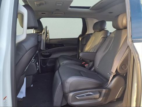 New 2026 Kia Carnival SX Prestige image 18