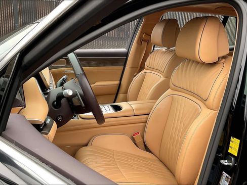 Used 2024 Genesis G90 3.5T image 27