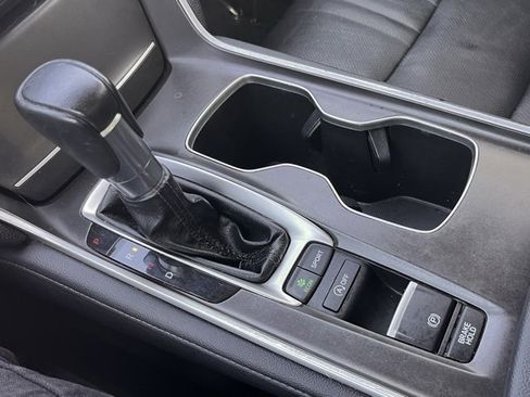 Used 2022 Honda Accord Sport Special Edition image 17