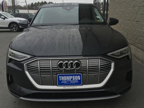Certified 2020 Audi e-tron Premium Plus AWD/4WD image 2