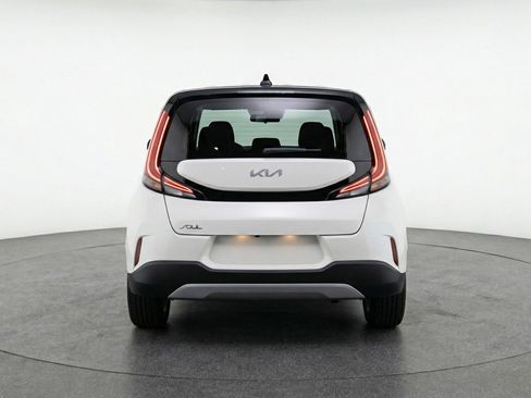 Used 2025 Kia Soul LX w/ LX Technology Package image 7