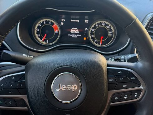 Used 2022 Jeep Cherokee Limited w/ Elite Package AWD/4WD image 10