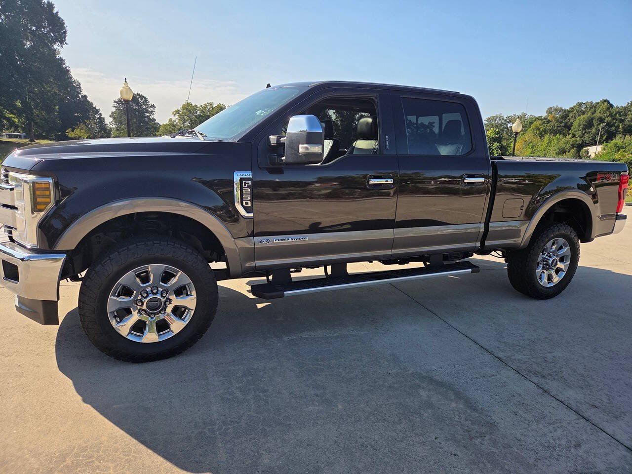 Used 2019 Ford F250 Lariat w/ Lariat Ultimate Package AWD/4WD image 1