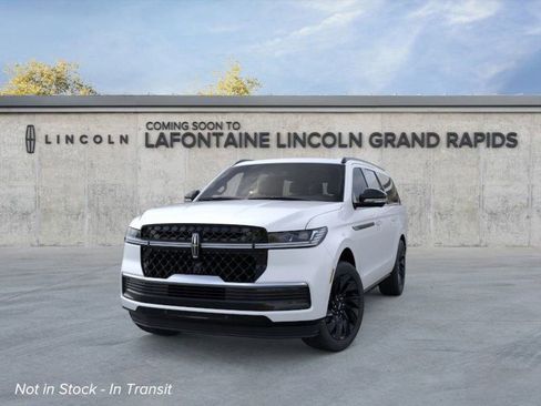 New 2026 Lincoln Navigator L Reserve w/ Jet Appearance Package AWD/4WD image 2
