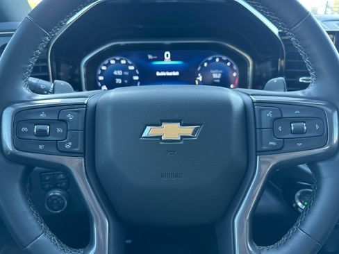 Used 2023 Chevrolet Silverado 1500 High Country w/ High Country Premium Package AWD/4WD image 35