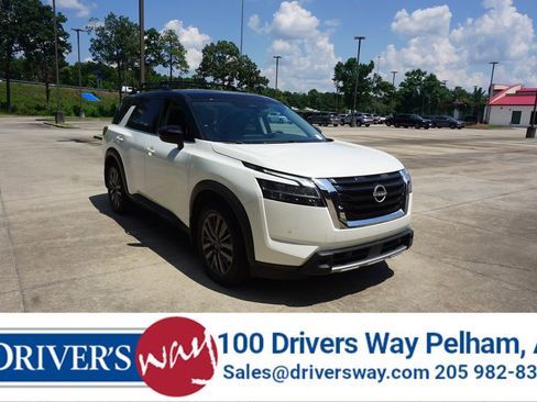 Used 2023 Nissan Pathfinder SL w/ SL Premium Package FWD image 1