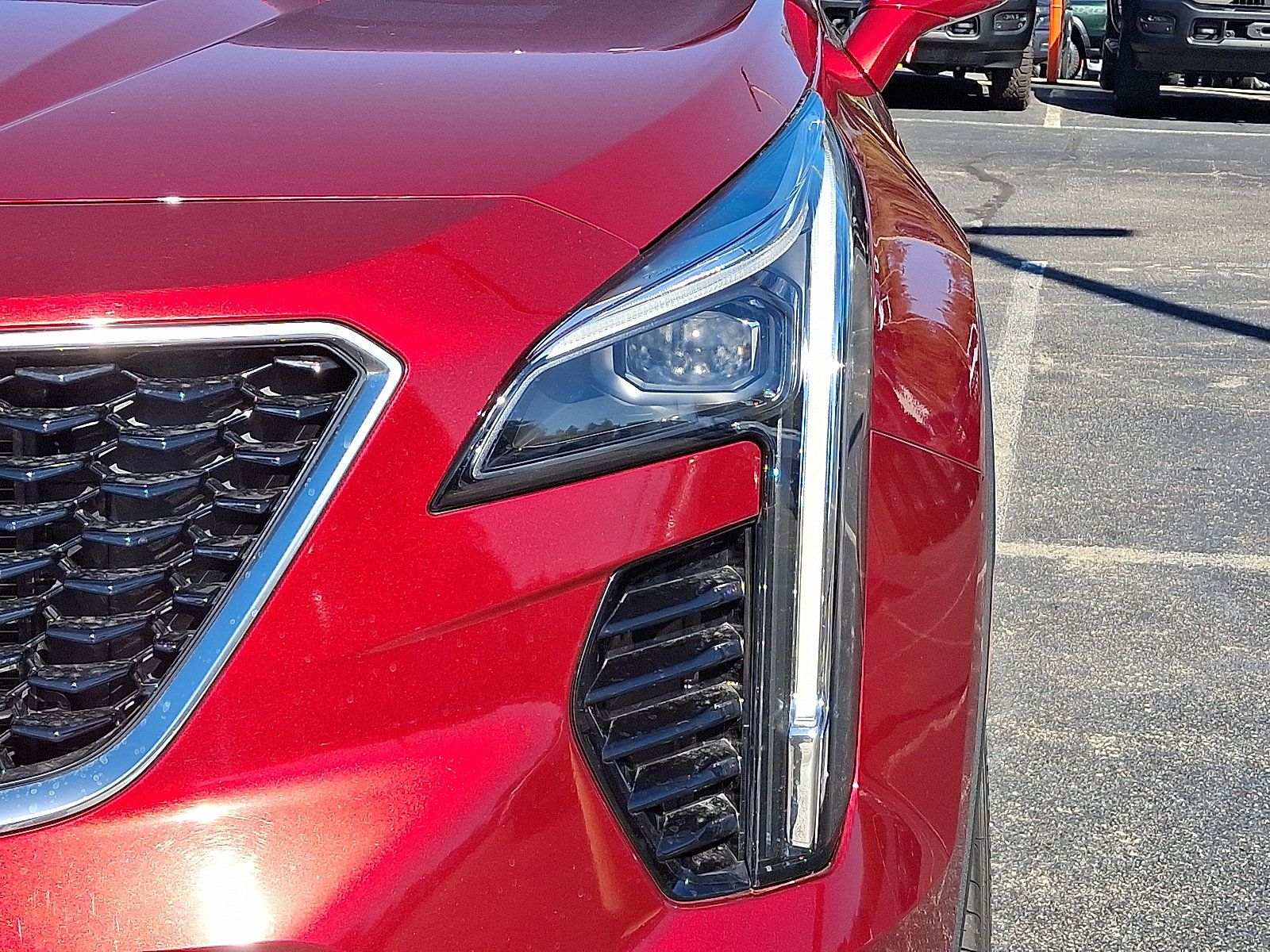 Used 2023 Cadillac XT4 Sport w/ Cold Weather Package AWD/4WD image 9