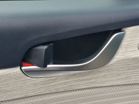 Used 2024 Hyundai Palisade Calligraphy image 16