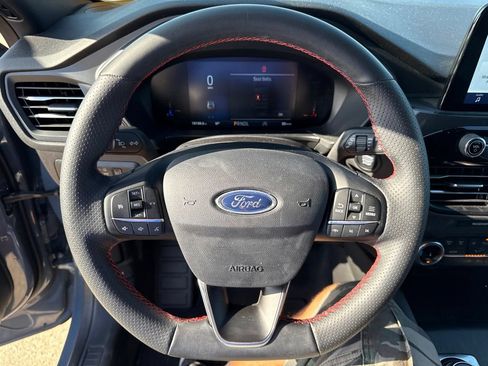 Used 2025 Ford Escape ST-Line FWD image 22