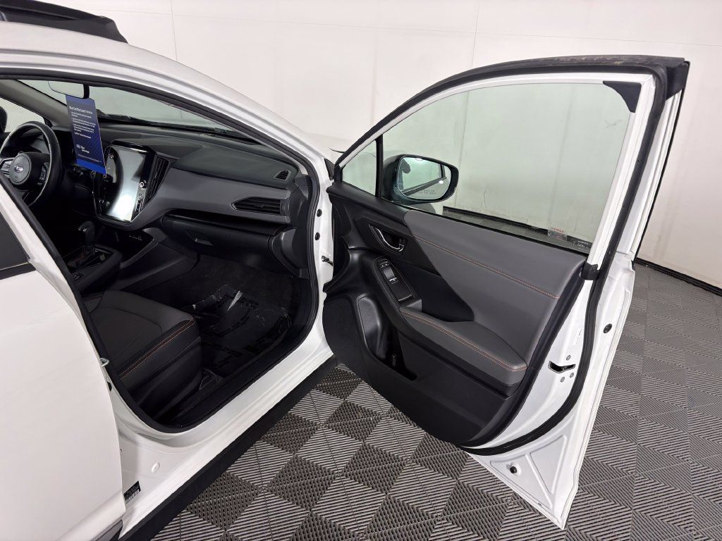 Used 2025 Subaru Crosstrek 2.5i Limited w/ Popular Package #3A AWD/4WD image 32