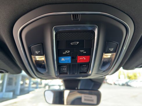 New 2025 Jeep Grand Cherokee Laredo image 23