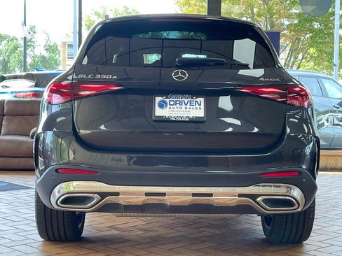Used 2025 Mercedes-Benz GLC 350e 4MATIC w/ AMG Line image 9