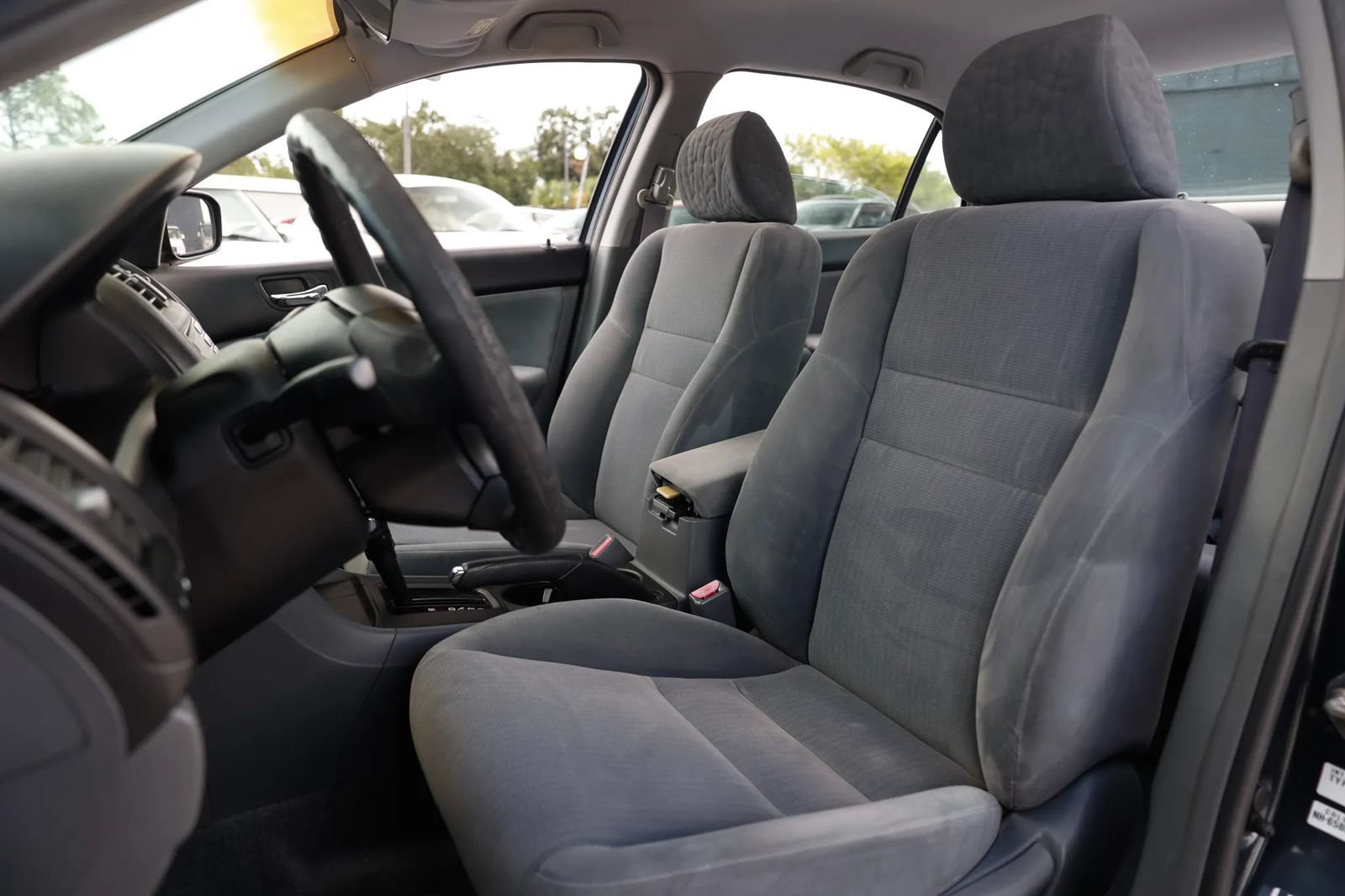Used 2004 Honda Accord LX image 18