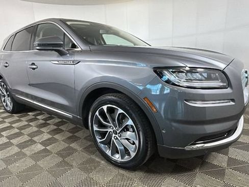Used 2022 Lincoln Nautilus Reserve w/ Equipment Group 201A AWD/4WD image 2