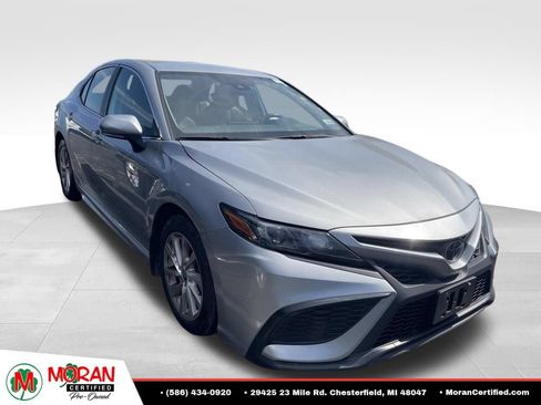 Used 2024 Toyota Camry SE FWD image 2