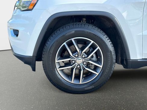 Used 2017 Jeep Grand Cherokee Limited w/ Luxury Group II RWD image 11
