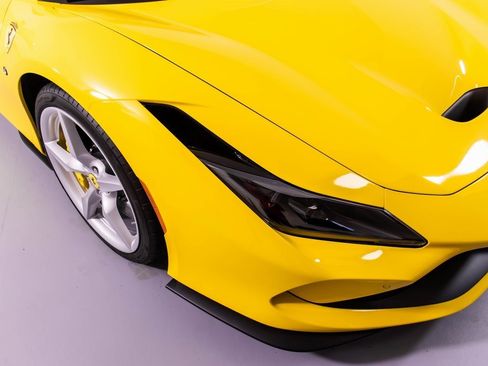 Certified 2022 Ferrari F8 Tributo image 12