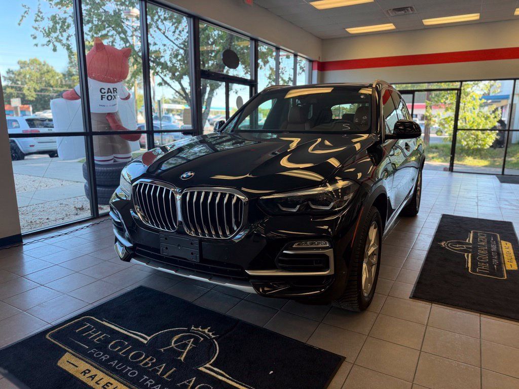 Used 2021 BMW X5 xDrive40i w/ Convenience Package AWD/4WD image 1
