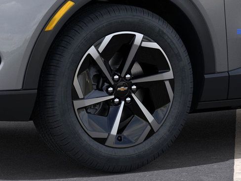 New 2026 Chevrolet Equinox EV LT image 10