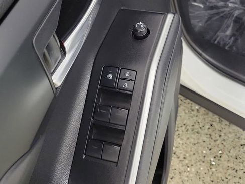 Used 2022 Toyota Highlander XSE AWD/4WD image 23