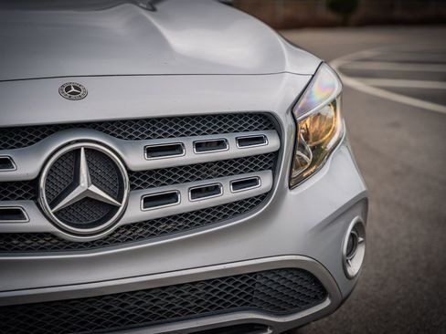 Used 2019 Mercedes-Benz GLA 250 image 11