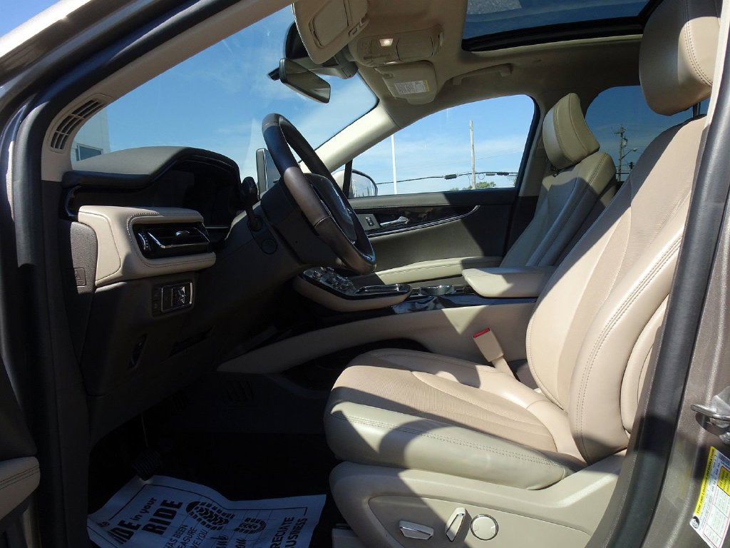Used 2021 Lincoln Nautilus Reserve AWD/4WD image 8