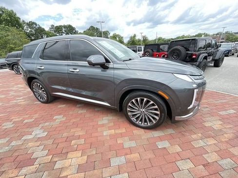 Used 2024 Hyundai Palisade Calligraphy FWD image 37
