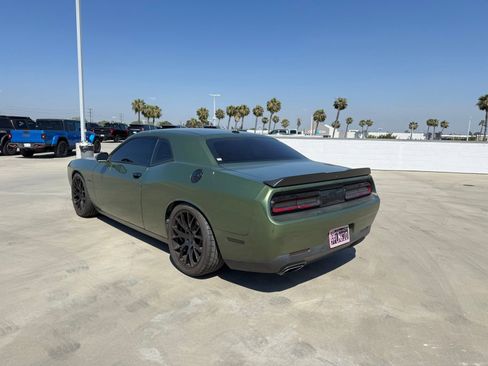 Used 2020 Dodge Challenger R/T w/ Blacktop Package RWD image 2