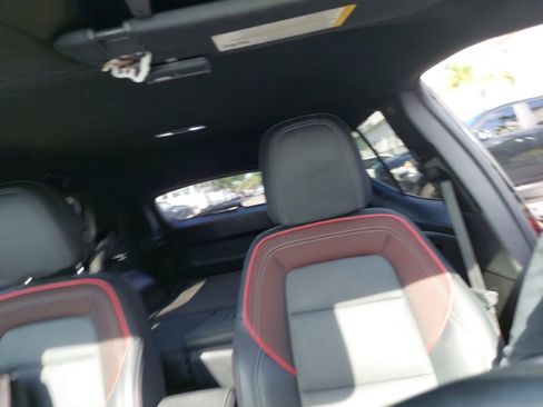 Used 2024 Chevrolet Equinox EV RS FWD image 2