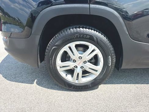 Used 2020 GMC Terrain SLE w/ Driver Convenience Package FWD image 32