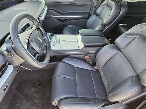 New 2025 Lincoln Navigator L Reserve w/ Jet Appearance Package image 12