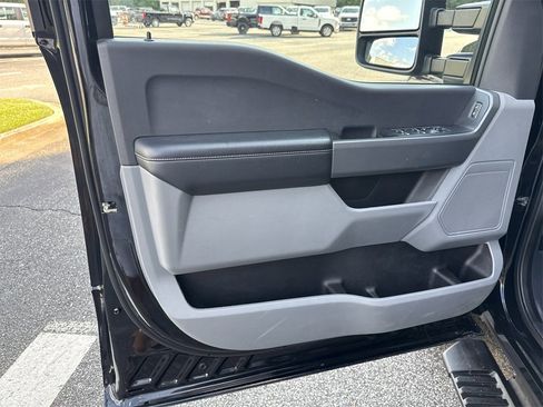 Used 2024 Ford F250 XLT image 10