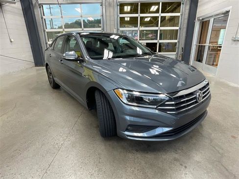 Used 2019 Volkswagen Jetta SEL Premium FWD image 7