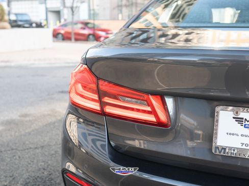 Used 2019 BMW 540i w/ M Sport Package image 52