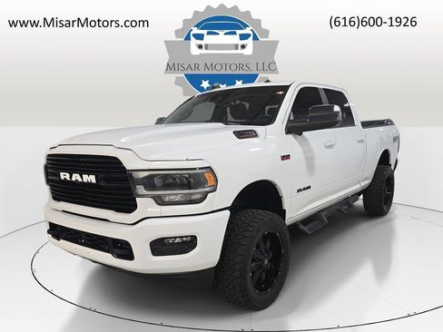 Used 2021 RAM 2500 Big Horn w/ Level 2 Equipment Group AWD/4WD image 3