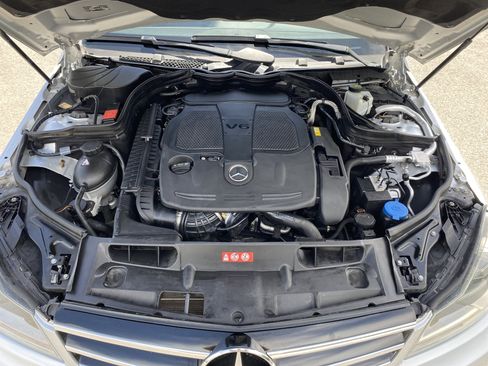 Used 2014 Mercedes-Benz C 300 4MATIC Sedan image 23