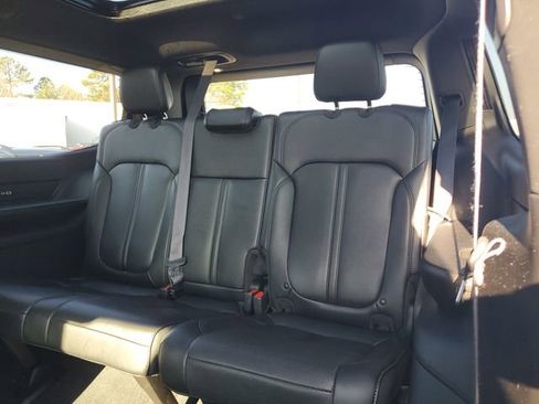 Used 2024 Jeep Wagoneer Series II w/ Premium Group I image 16