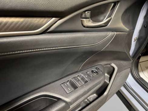 Used 2019 Honda Civic Sport Touring image 14