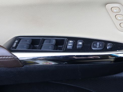 Used 2016 Toyota Avalon Limited image 14