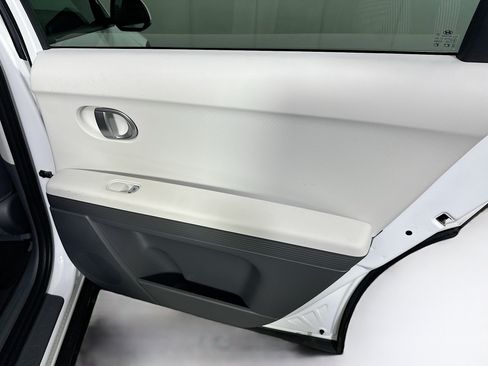 Used 2024 Hyundai Ioniq 5 SEL RWD image 30