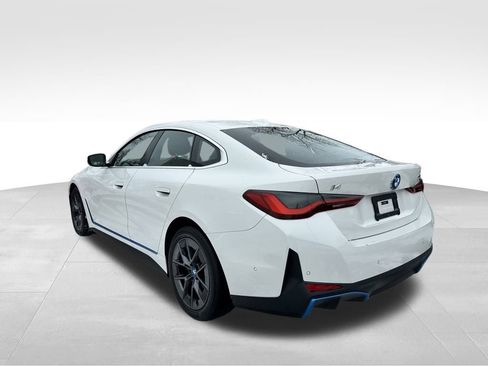 Used 2024 BMW i4 xDrive40i image 10