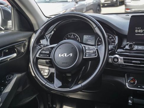 Certified 2023 Kia Seltos EX AWD/4WD image 17